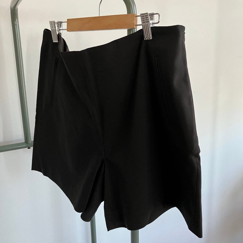 NWOT Black shorts with hidden zip